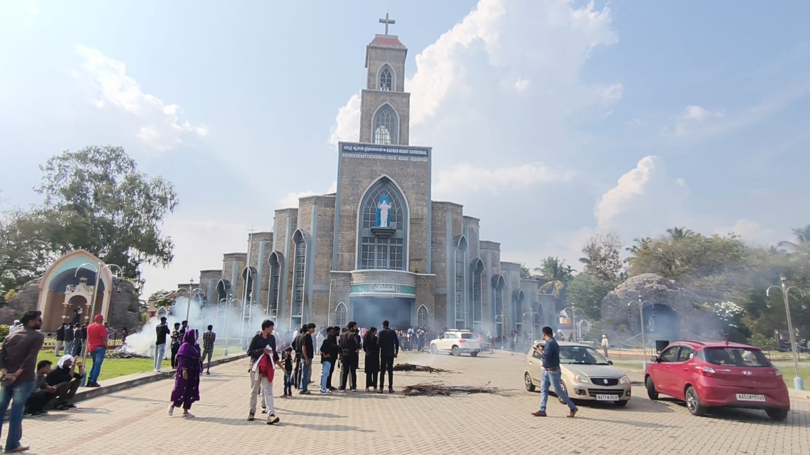 ಗುಡ್‌ ಫ್ರೈಡೇ ಪ್ರಾರ್ಥನೆ ವೇಳೆ ಹೆಜ್ಜೇನು ದಾಳಿ: 70ಕ್ಕೂ ಹೆಚ್ಚು ಜನರಿಗೆ ಗಾಯ