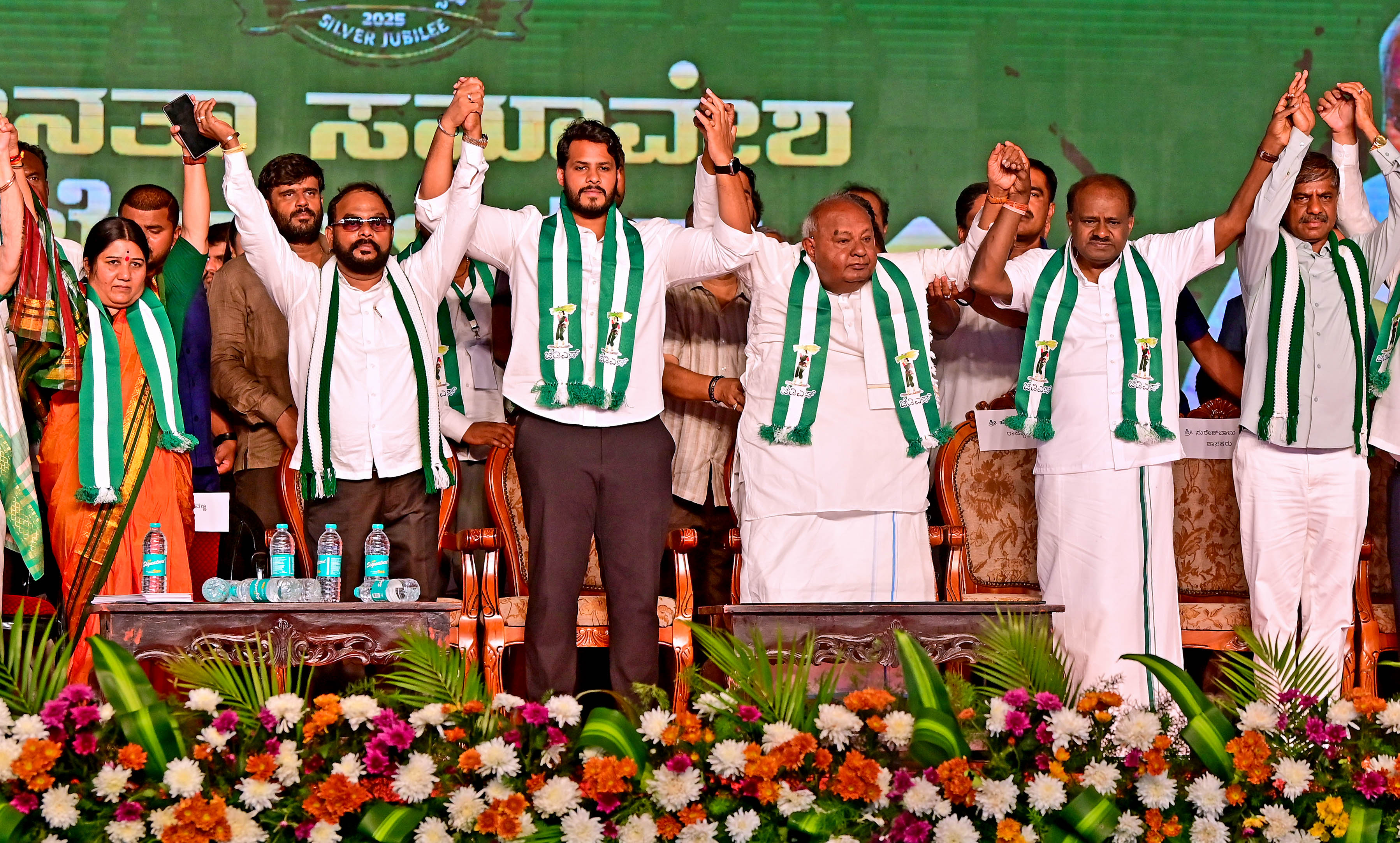 ಅಧಿಕಾರ ಕೊಟ್ಟರೆ ರಾಜ್ಯದ ಅಭಿವೃದ್ಧಿಗೆ ಹಿಡಿದಿರುವ ಗ್ರಹಣ ಬಿಡಿಸುವೆ: ಎಚ್‌ಡಿಕೆ