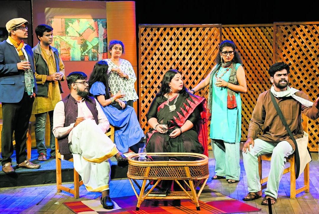 ನಾಟಕ ವಿಮರ್ಶೆ: ವೈರುಧ್ಯಗಳ ಮುಖಾಮುಖಿ ʼಪಾರ್ಟಿʼ