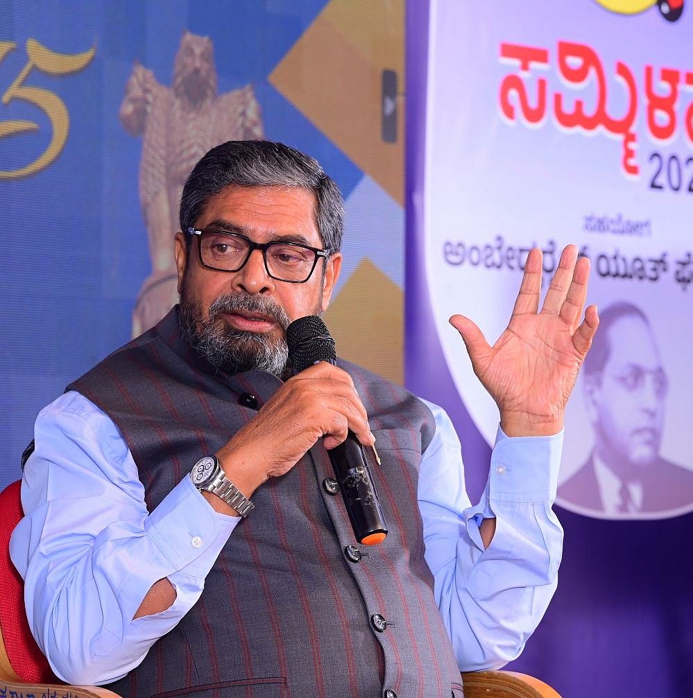 ಸಿ.ಎಂ ರಾಜಕೀಯ ಕಾರ್ಯದರ್ಶಿ ಹುದ್ದೆಯಿಂದ ನಸೀರ್ ಅಹ್ಮದ್ ವಜಾ

