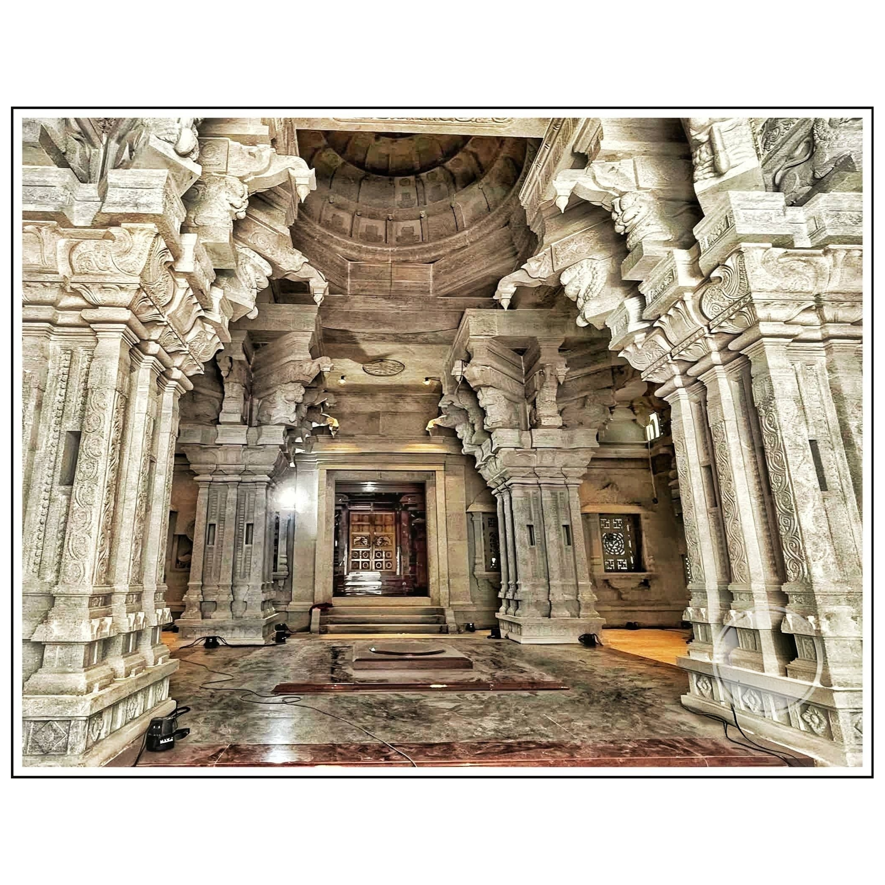 ನಾಗಮಂಗಲ ತಾಲ್ಲೂಕಿನ ಆದಿಚುಂಚನಗಿರಿಯಲ್ಲಿ ಲೋಕಾರ್ಪಣೆಗೆ ಸಿದ್ಧಗೊಂಡಿರುವ ಶ್ರೀಗುರು ಭೈರವೈಕ್ಯ ಮಂದಿರದ ಒಳನೋಟ