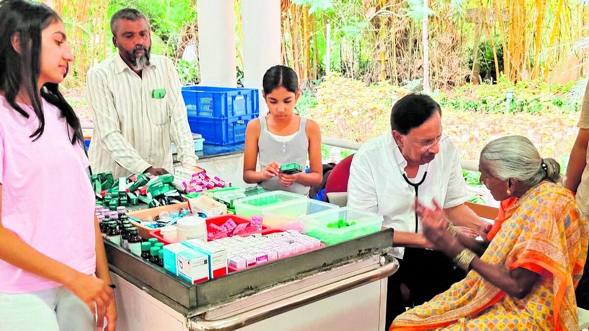 ಗ್ರಾಮೀಣ ಚಿಕಿತ್ಸಾಲಯದ ರೂವಾರಿ ರಾವ್‌ಗೆ ಜನರೇ ಇಟ್ಟ ಹೆಸರು ‘ಭಾನುವಾರದ ಡಾಕ್ಟ್ರು’