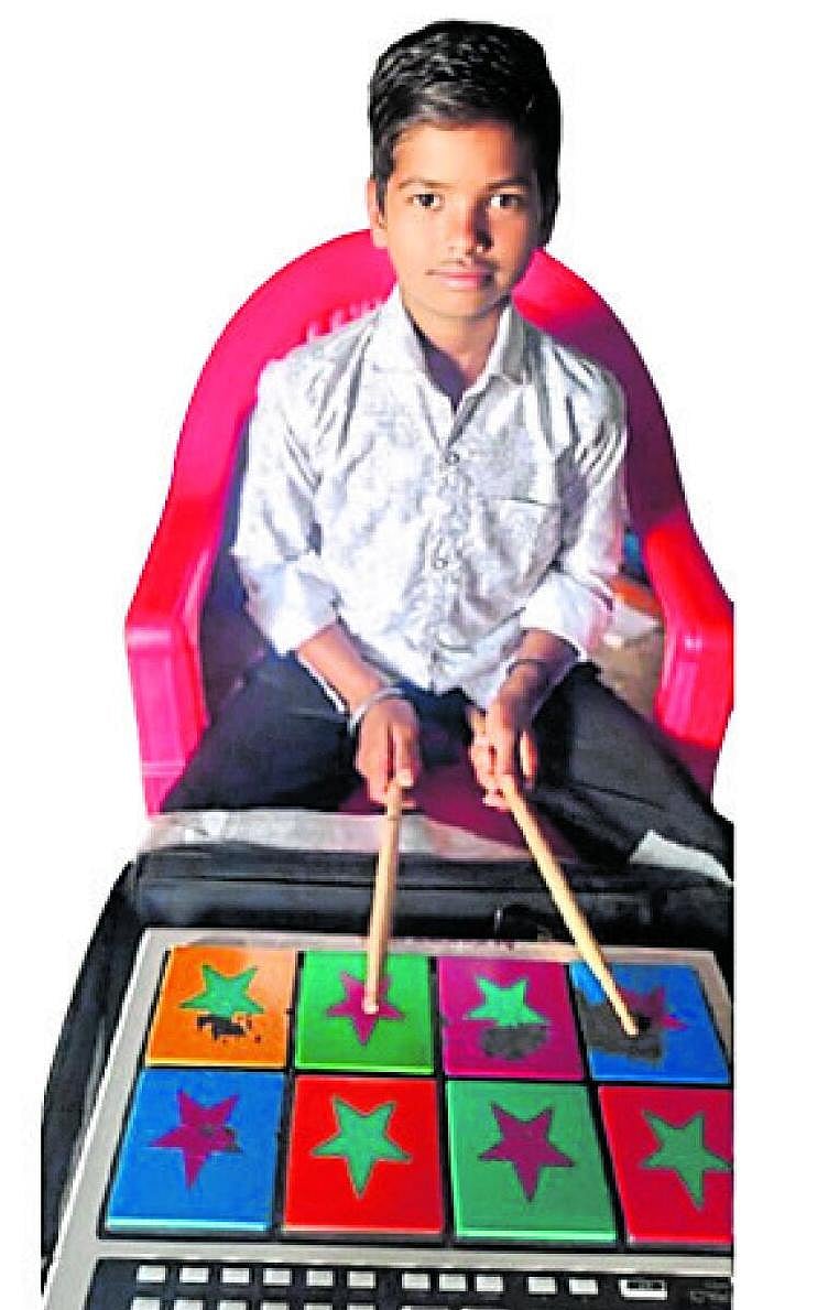 ಸುರಪುರ: ರಿದಂ ಪ್ಯಾಡ್‍ ಸರದಾರ ವಿಜಯಕುಮಾರ