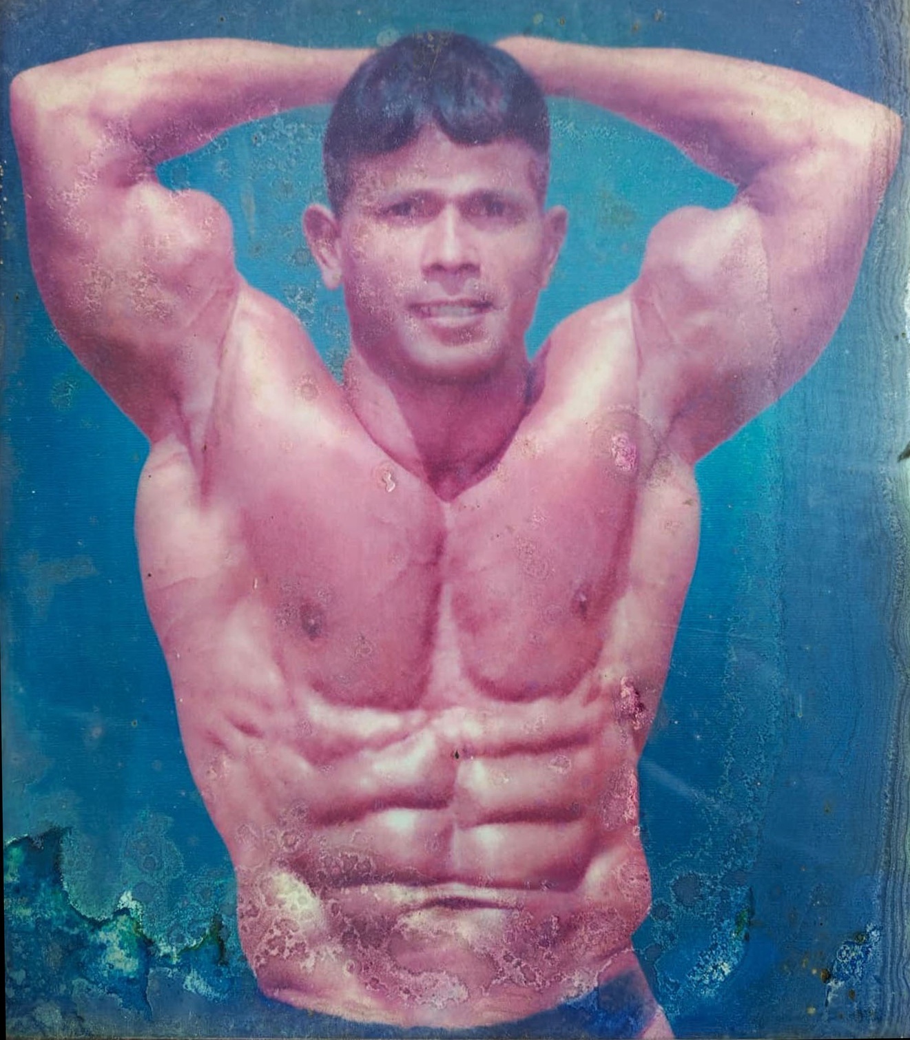 ಬಾಬು ಪೂಜಾರಿ ಅವರ ದೇಹದಾರ್ಢ್ಯತೆಯ ಹಳೆಯ ಚಿತ್ರ