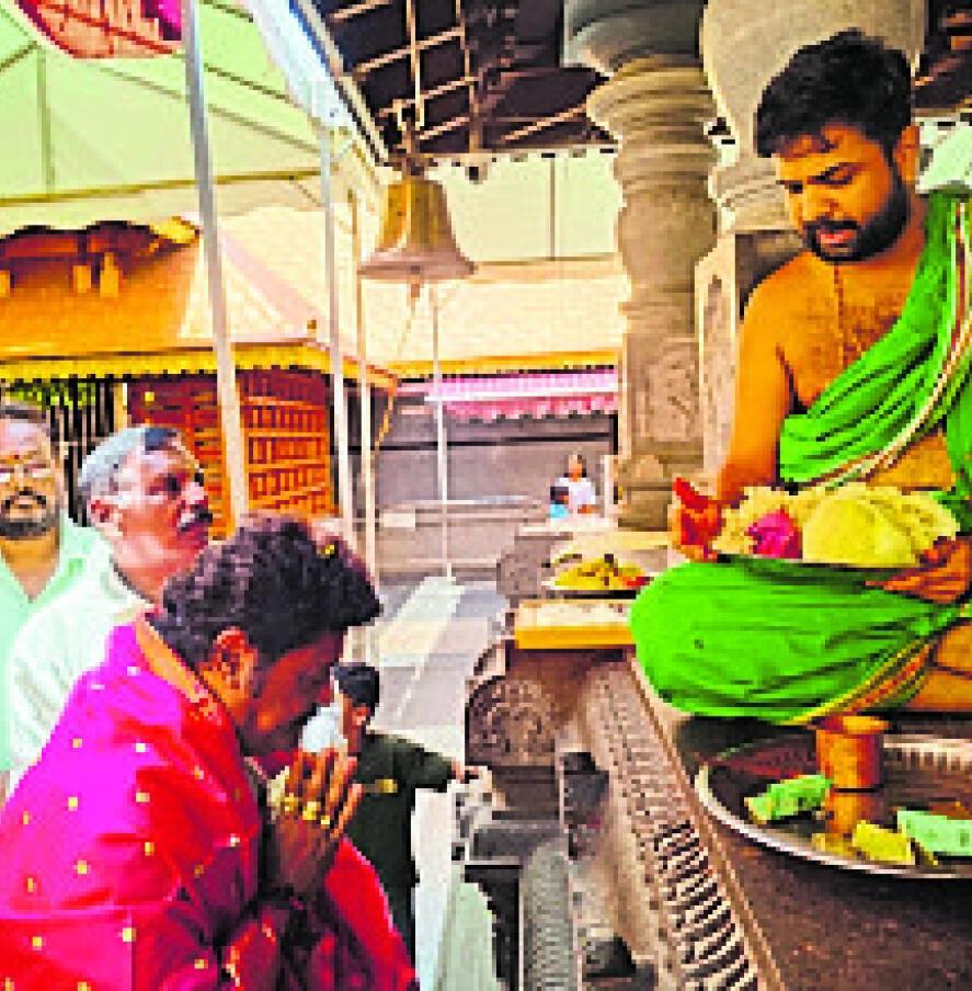 ಉಚ್ಚಿಲ ದೇವಸ್ಥಾನಕ್ಕೆ ಜಗ್ಗೇಶ್ ಭೇಟಿ