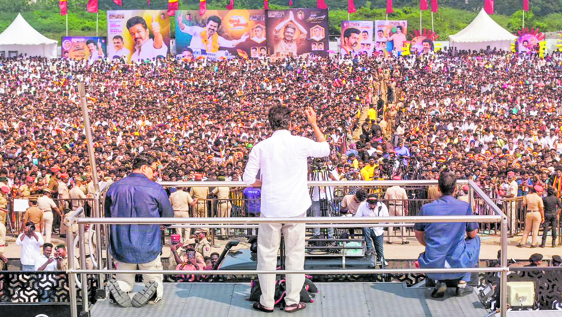 ವಿಜಯ್‌ ಅವರು ಟಿವಿಕೆ ಸ್ಥಾಪಿಸಿದ ಬಳಿಕ ಆಯೋಜಿಸಿದ್ದ ಪ್ರತಿ ರ‍್ಯಾಲಿಯಲ್ಲಿಯೂ ಜನಸ್ತೋಮವೇ ನೆರೆಯುತ್ತಿತ್ತು ಪಿಟಿಐ ಸಂಗ್ರಹ ಚಿತ್ರ