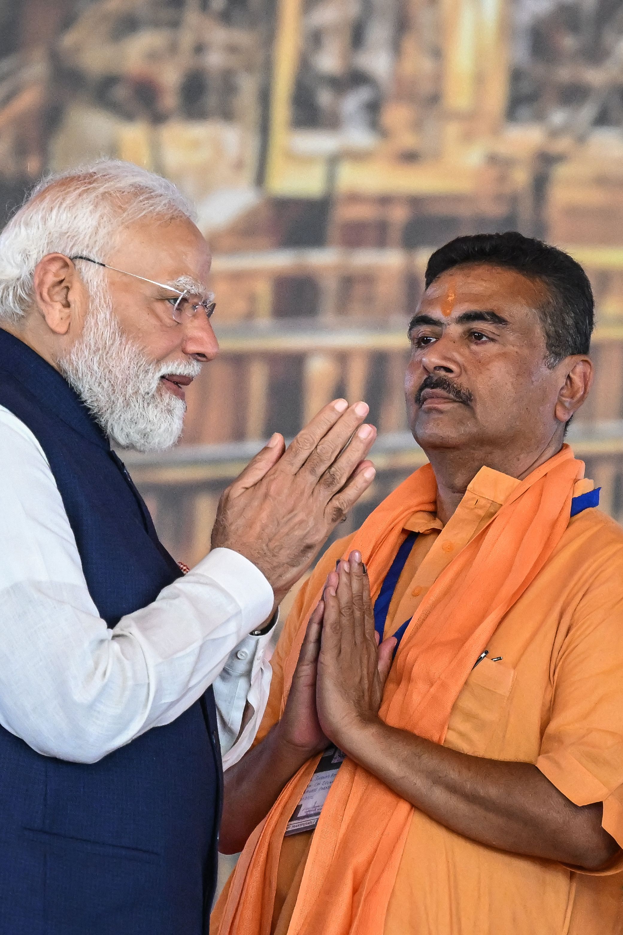 ಸುವೇಂದು ಪ್ರಮಾಣ: ಪಶ್ಚಿಮ ಬಂಗಾಳದಲ್ಲಿ ಮೊದಲ ಬಾರಿಗೆ ಬಿಜೆಪಿ ನೇತೃತ್ವದ ಸರ್ಕಾರ