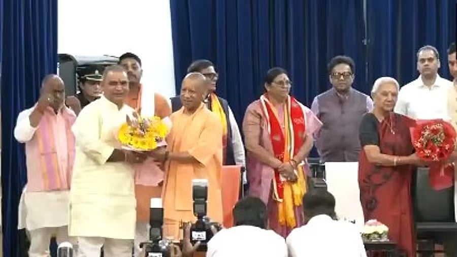 ಉತ್ತರ ಪ್ರದೇಶ ಸಂಪುಟ ವಿಸ್ತರಣೆ: ಯೋಗಿ ಸರ್ಕಾರಕ್ಕೆ ಆರು ಹೊಸ ಸಚಿವರ ಸೇರ್ಪಡೆ
