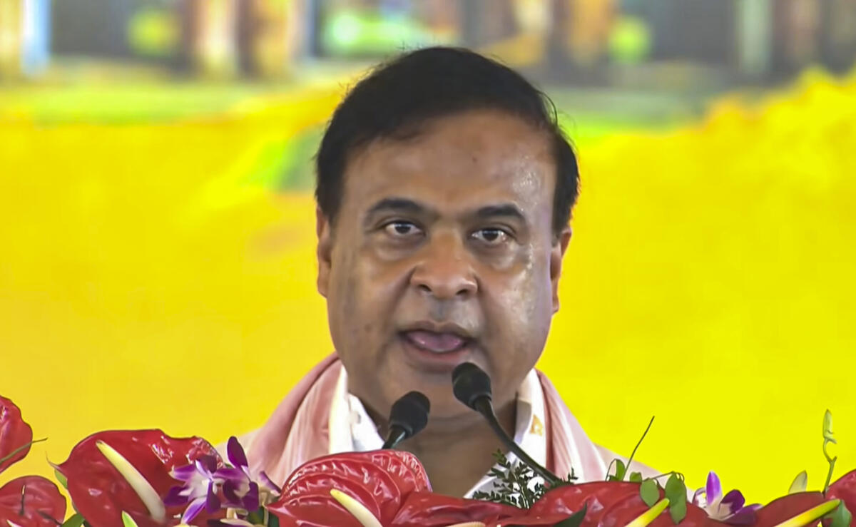 ಅಸ್ಸಾಂ: ಸತತ ಎರಡನೇ ಅವಧಿಗೆ ಮುಖ್ಯಮಂತ್ರಿಯಾಗಿ ಹಿಮಂತ ಬಿಸ್ವ ಶರ್ಮಾ ಪ್ರಮಾಣ