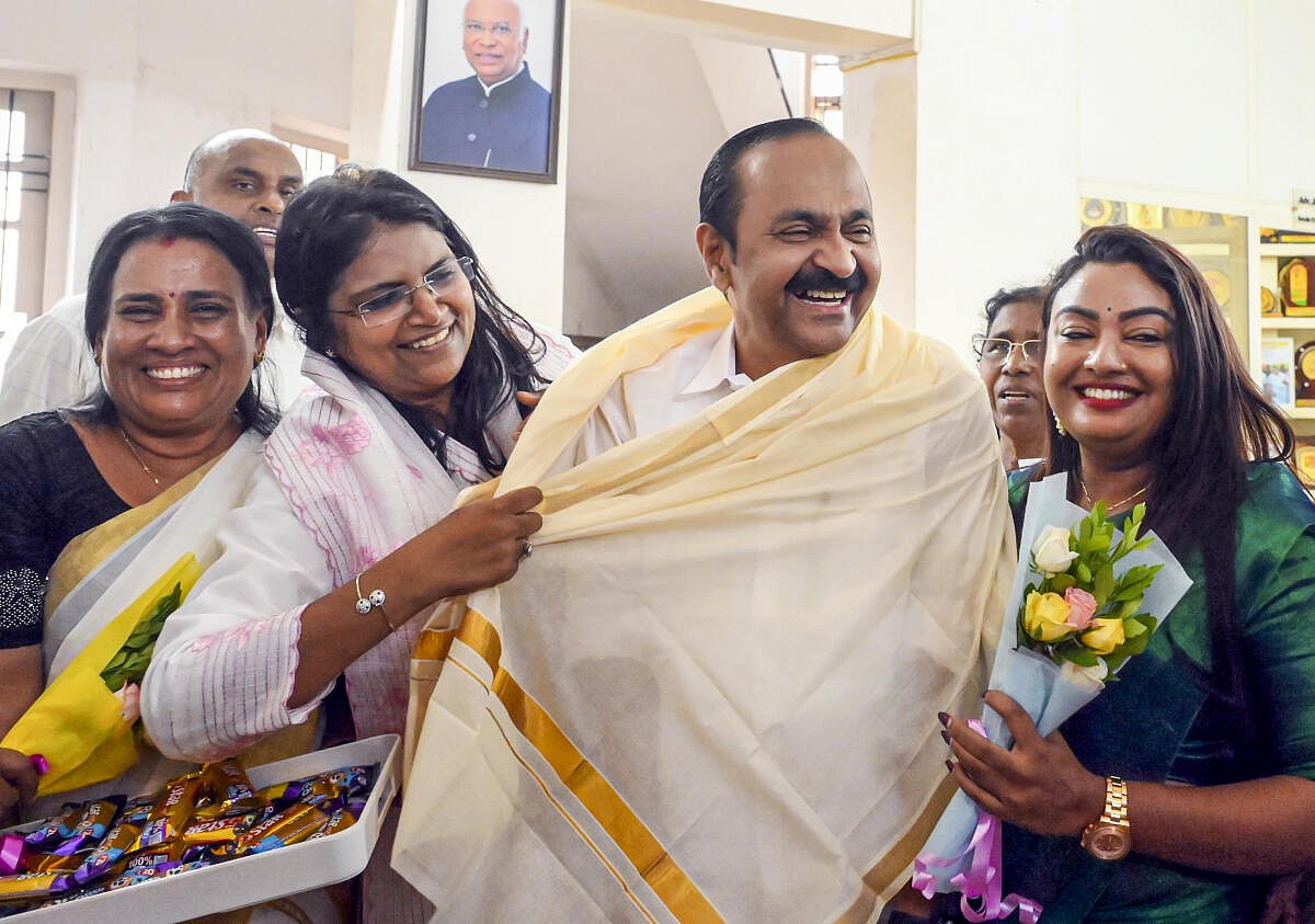 ಕೇರಳಂ ಸಿಎಂ ಆಗಿ ಆಯ್ಕೆ: ಕಾಂಗ್ರೆಸ್ ಹೈಕಮಾಂಡ್‌ಗೆ ಧನ್ಯವಾದ ಹೇಳಿದ ಸತೀಶನ್