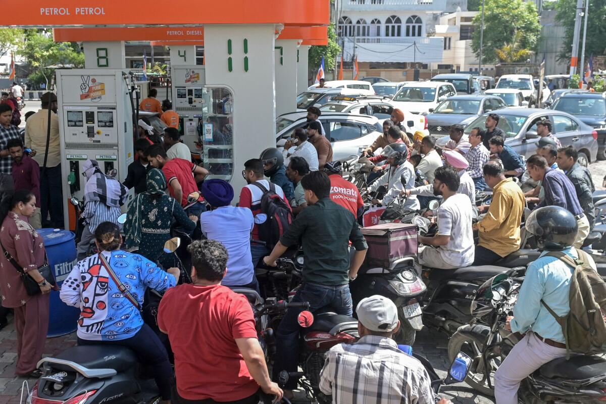 ಇಂಧನ ದರ ₹3 ಏರಿಕೆಯಿಂದ ತೈಲ ಕಂಪನಿಗಳ ದೈನಂದಿನ ನಷ್ಟ ₹750 ಕೋಟಿಗೆ ಇಳಿಕೆ