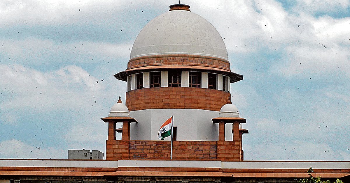Supreme Court building with a gavel, symbolizing the ruling on stray dogs