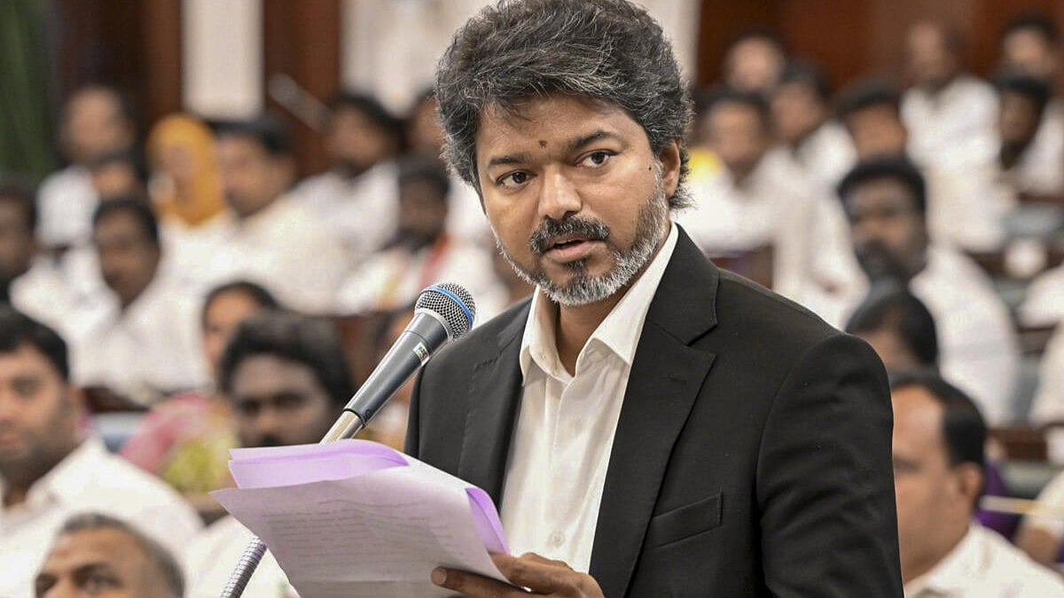 ವಿಜಯ್ ಸಂಪುಟ ವಿಸ್ತರಣೆ: AIADMK ಬಂಡಾಯ ಶಾಸಕರಿಗೆ ‘NO’ ಎಂದ ಎಡಪಕ್ಷಗಳು