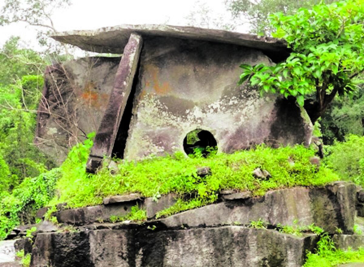 ಪಳ್ಳಿಯ ಕಲ್ಮನೆ ಸಮಾಧಿ