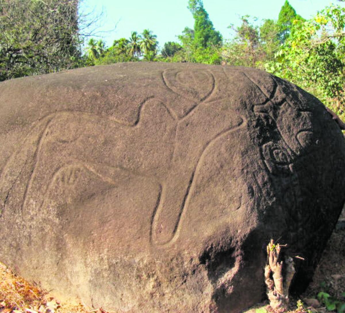 ಗಾವಳಿಯ ಬಂಡೆಯ ಮೇಲಿನ ಗೂಳಿಯ ರೇಖಾ ಚಿತ್ರ