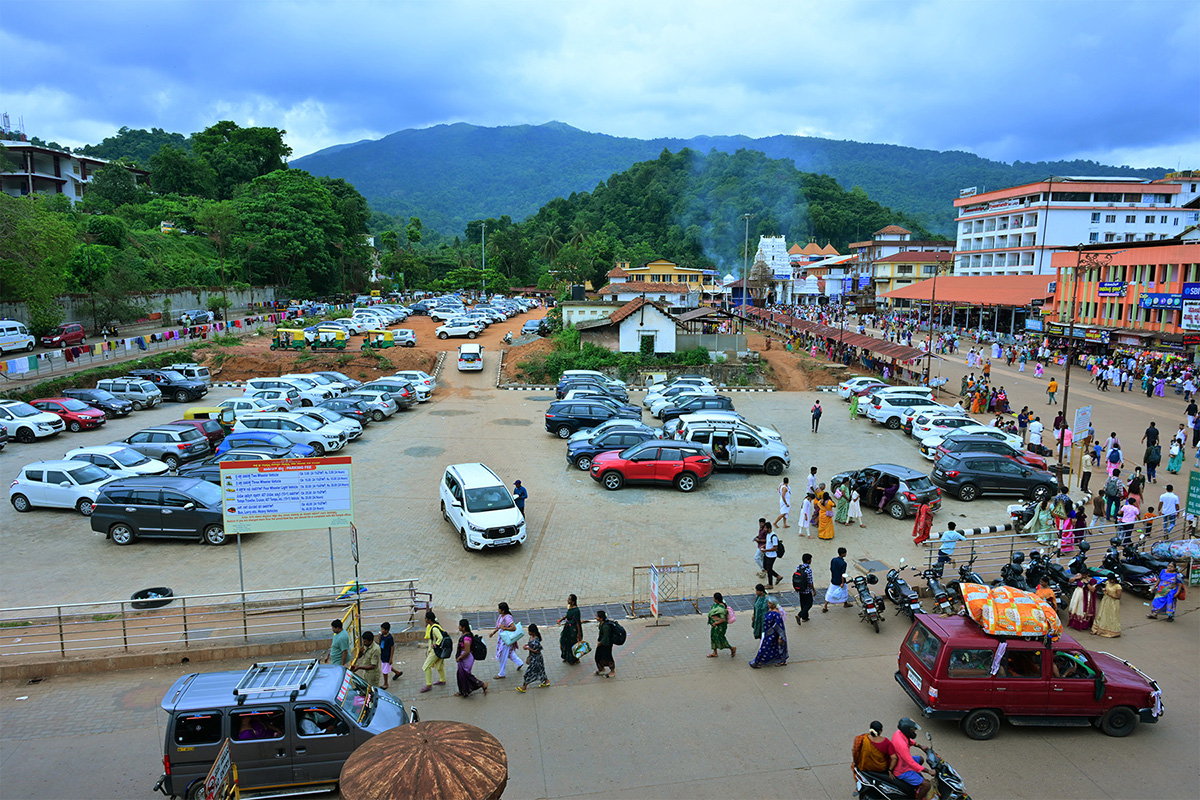 ಕುಕ್ಕೆ ಶ್ರೀ ಸುಬ್ರಹ್ಮಣ್ಯ ದೇವಸ್ಥಾನದಲ್ಲಿ ಆಶ್ಲೇಷ ನಕ್ಷತ್ರದಂದು ವಾಹನಗಳ ದಟ್ಟಣೆ