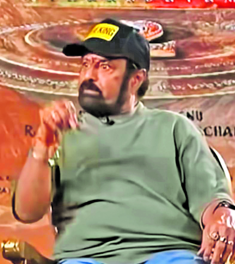 ತೆಲುಗು ನಟ ಬಾಲಯ್ಯ ಅವರ ಆಲ್ರೆಡಿ ಭಂಗಿ (ರೀಲ್‌ ಚಿತ್ರ) 