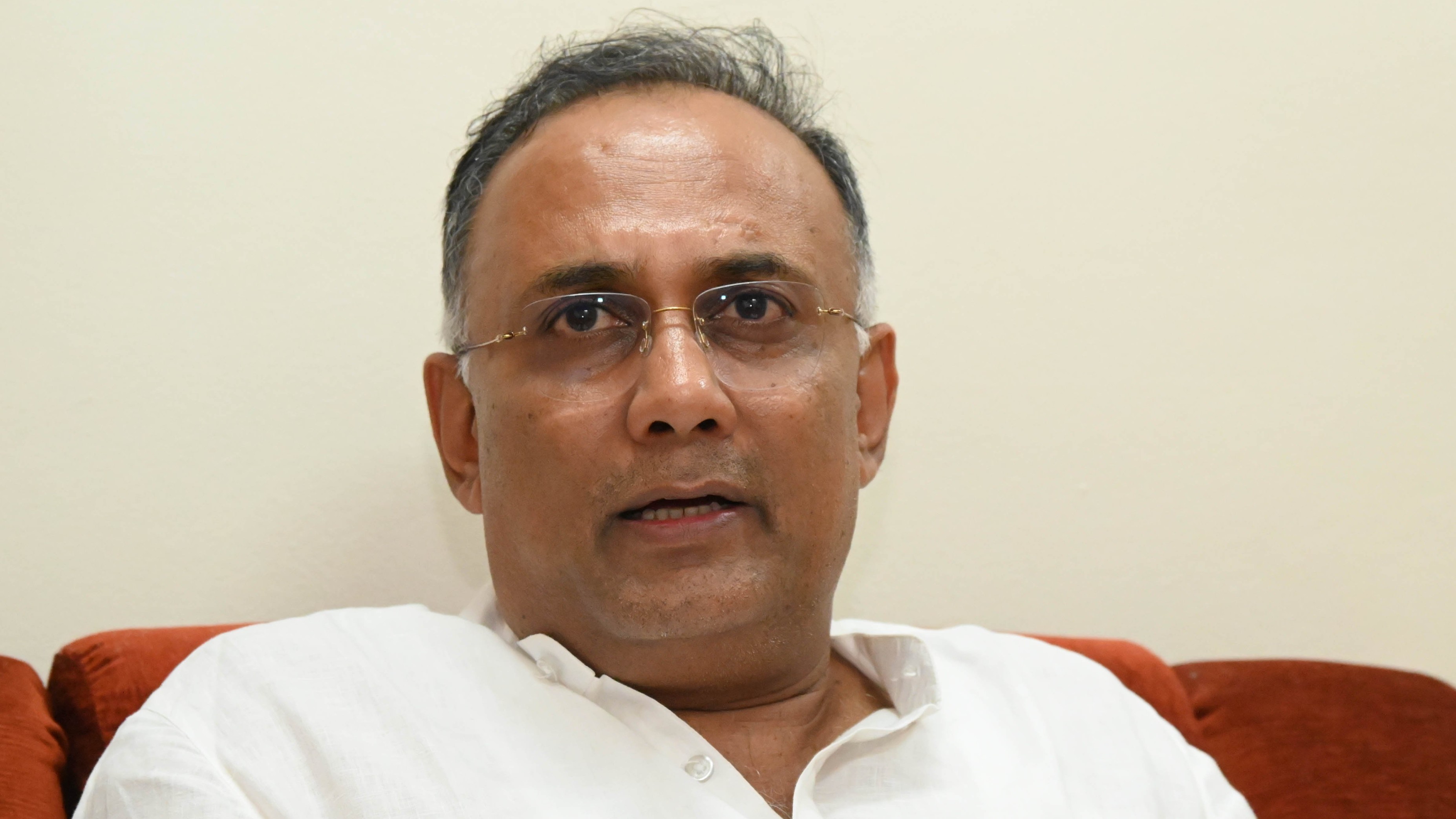 ರಾಜ್ಯದಲ್ಲಿ ಎಬೋಲಾ ಪ್ರಕರಣ ಇಲ್ಲ, ಜನರು ಆತಂಕಕ್ಕೆ ಒಳಗಾಗಬೇಡಿ: ಸಚಿವ ಗುಂಡೂರಾವ್‌