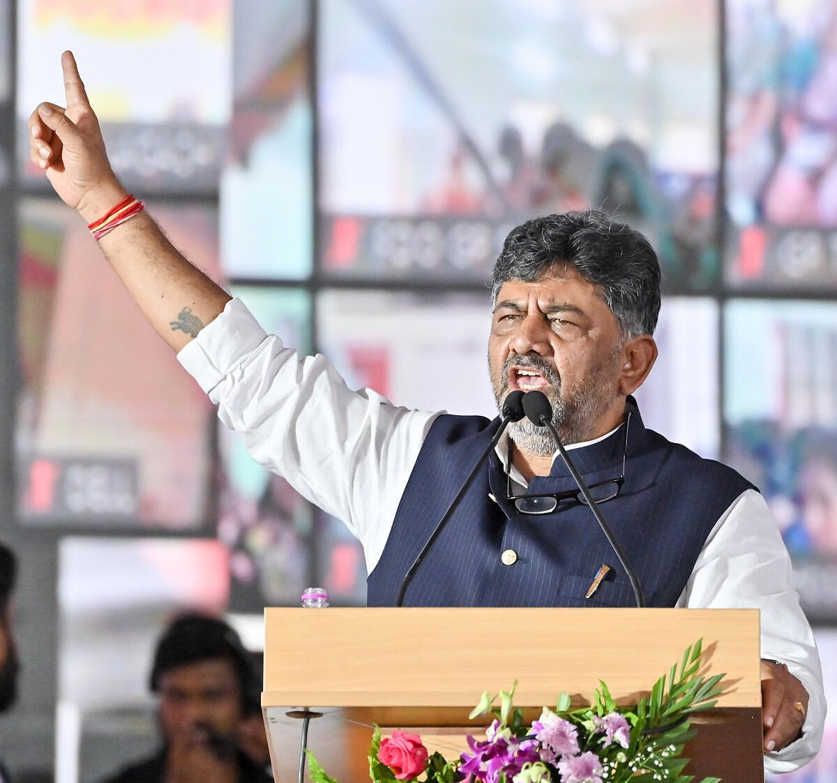 ಕಾಂಗ್ರೆಸ್ 'ಆಪತ್ಬಾಂಧವ', 'ಬಂಡೆ', 'ಟ್ರಬಲ್‌ ಶೂಟರ್‌' ಎಂದೇ ಚಿರಪರಿಚಿತ ಡಿಕೆಶಿ