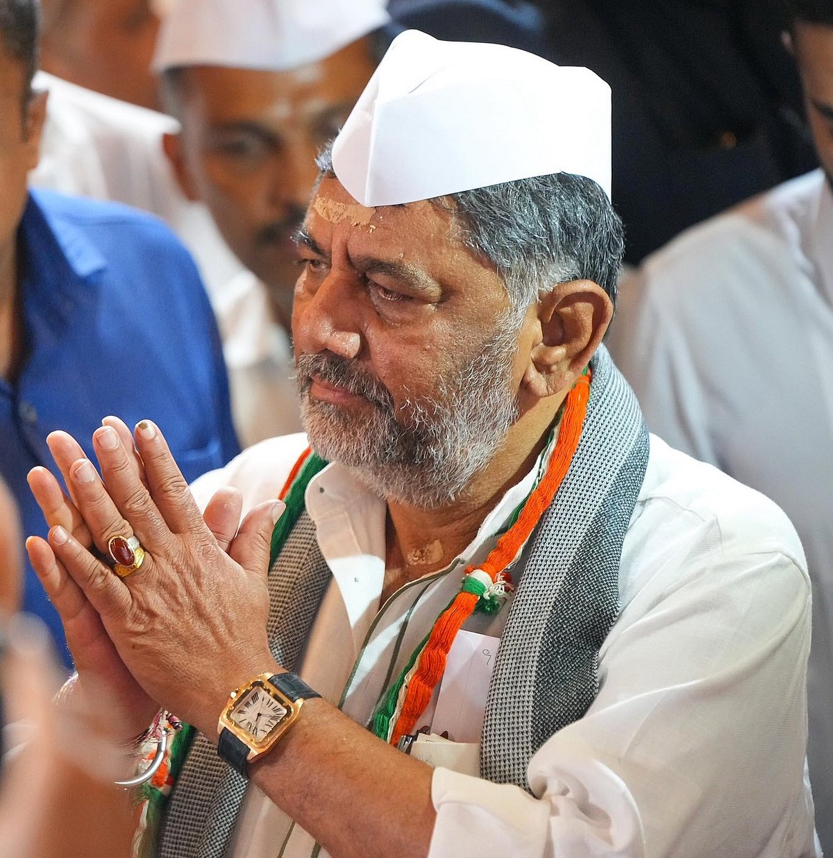 ಕಠಿಣ ಸಮಯದಲ್ಲಿ ಹೆಗಲು ಕೊಟ್ಟು, ಪಕ್ಷವನ್ನು ಅಧಿಕಾರಕ್ಕೆ ತಂದಿದ್ದ ಡಿಕೆಶಿ