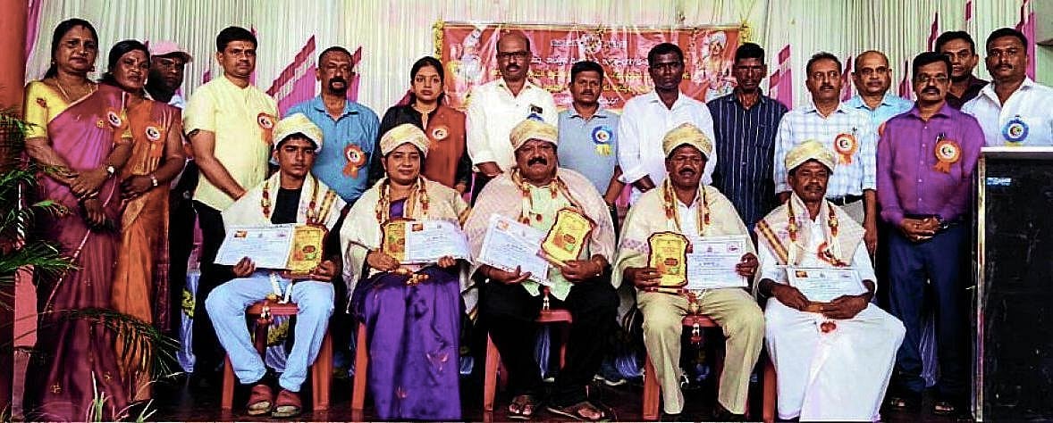 ಪೊನ್ನಂಪೇಟೆ: ವಾಲ್ಮೀಕಿ ಜಯಂತಿ ಆಚರಣೆ, ಸಾಧಕರಿಗೆ ಸನ್ಮಾನ