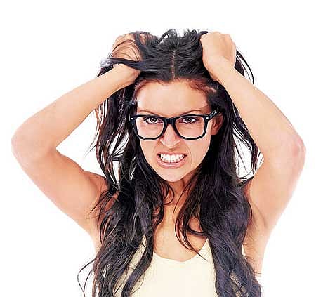 ಸ್ಪಂದನ: ಕೂದಲು ಅತಿಯಾಗಿ ಉದುರುವುದೇಕೆ?