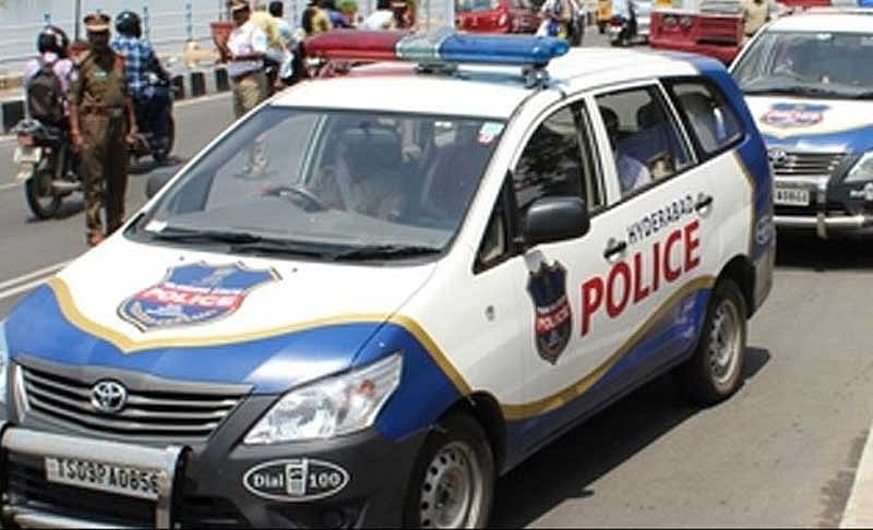 ಮಂಗಳೂರು: ಮತೀಯ ಗೂಂಡಾಗಿರಿ; ತಂದೆ ಮಗ ಪೊಲೀಸ್ ವಶಕ್ಕೆ