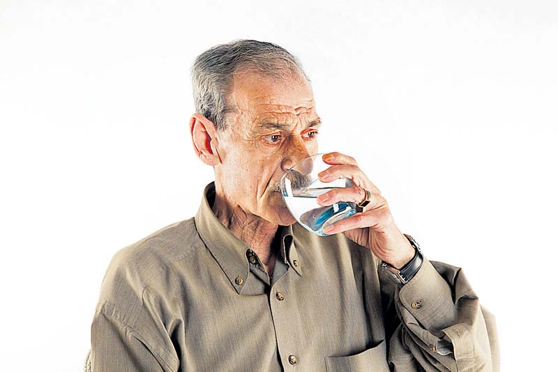 ನೀರು ಕುಡಿಯಿರಿ