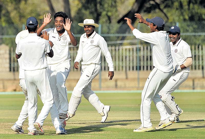 ಕೂಚ್‌ ಬಿಹಾರ್ ಟ್ರೋಫಿ: ಕರ್ನಾಟಕಕ್ಕೆ ಸುಲಭ ಜಯ