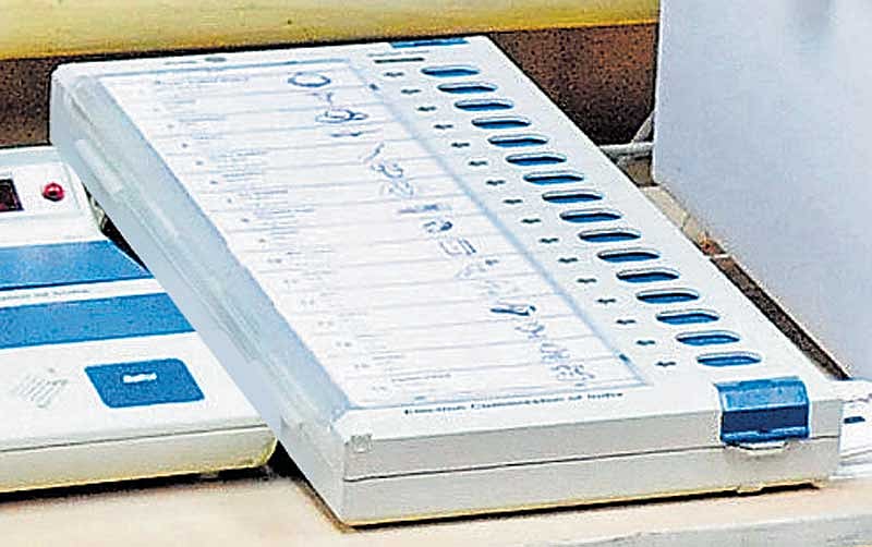 ಉಪಚುನಾವಣೆ: ಮಿಲ್ಕಿಪುರ, ಈರೋಡ್‌ನಲ್ಲಿ ಬಿರುಸುಗೊಂಡ ಮತದಾನ