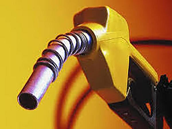 Petrol Diesel price: ಬೆಂಗಳೂರಿನಲ್ಲಿ ಲೀಟರ್‌ ಪೆಟ್ರೋಲ್‌ಗೆ ₹102.92