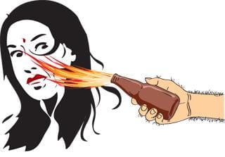 ಚಿತ್ರದುರ್ಗ: ವಿಚ್ಛೇದಿತ ಪತ್ನಿ, ಪುತ್ರಿ ಮೇಲೆ ಆ್ಯಸಿಡ್ ದಾಳಿ