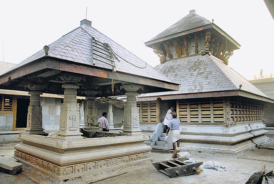 ಕಲಶೋತ್ಸವ ಸಡಗರದಲ್ಲಿಕುಂಜಾರು ಗಿರಿ