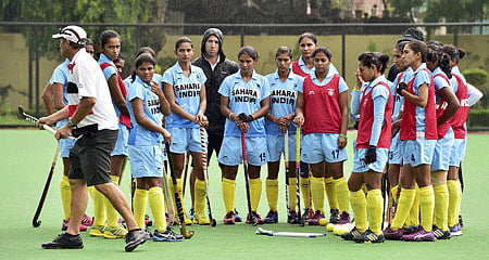 ಮಹಿಳಾ ಹಾಕಿ ತಂಡದ ಕೋಚ್‌ ಭವಿಷ್ಯ ಅನಿಶ್ಚಿತತೆ