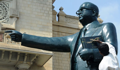 ಅಂಬೇಡ್ಕರನ ತೋರುಬೆರಳು