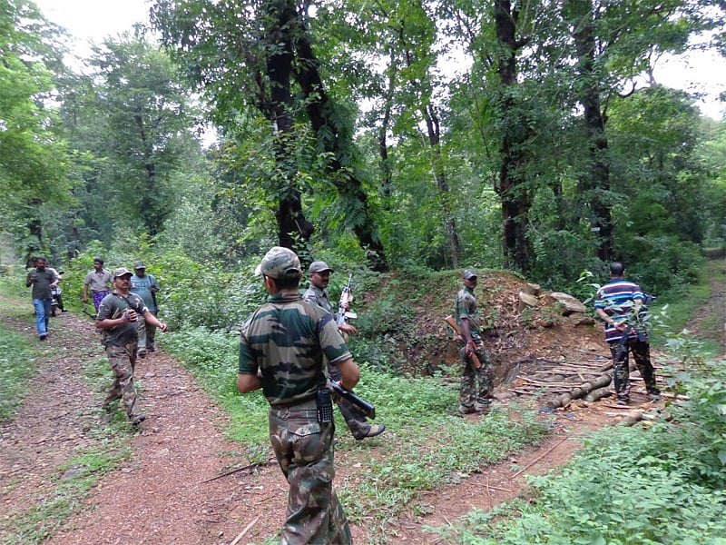 ಛತ್ತೀಸಗಢ: 30 ನಕ್ಸಲರು ಭದ್ರತಾ ಪಡೆ ಮುಂದೆ ಶರಣು