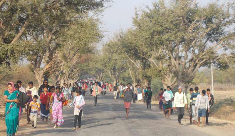 ನೆಲಕೆ ಕಾಲುಗಳ ಬರವಣಿಗೆ...
