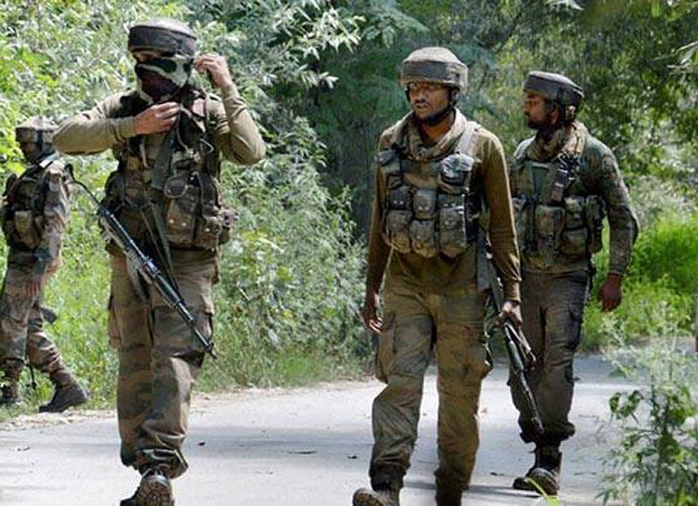 ಜಮ್ಮು ಮತ್ತು ಕಾಶ್ಮೀರ: ಭದ್ರತಾ ಪಡೆಗಳು–ಭಯೋತ್ಪಾದಕರ ನಡುವೆ ಗುಂಡಿನ ಕಾಳಗ