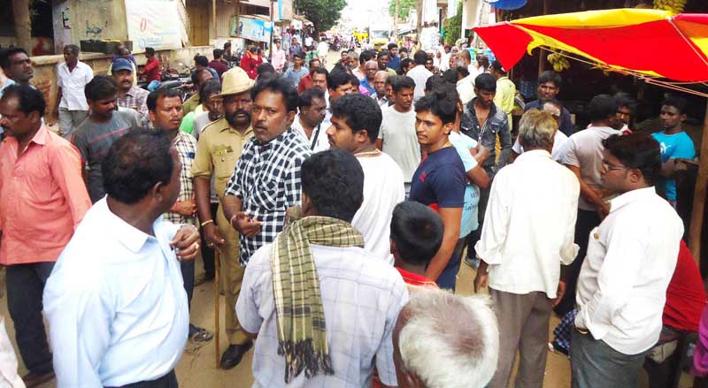 ರಸ್ತೆ ಬದಿಯ ಅಂಗಡಿ ತೆರವು