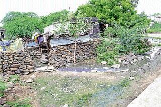 ಭೂಪಾಲ ತೆಗನೂರು ಜನ ಜರ್ಜರಿತ