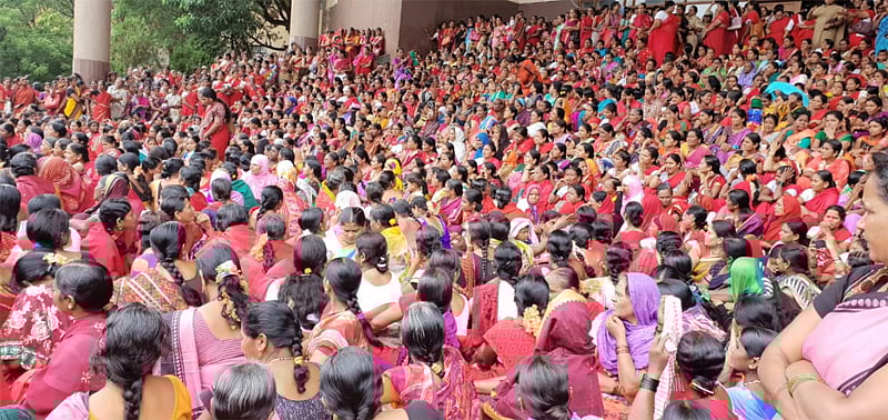 ಅಂಗನವಾಡಿ ಕಾರ್ಯಕರ್ತೆಯರ, ಸಹಾಯಕಿಯರ 3ತಿಂಗಳ ಗೌರವಧನ ಬಾಕಿ: ಹೆಚ್ಚಿದ ಕೆಲಸದ ಹೊರೆ