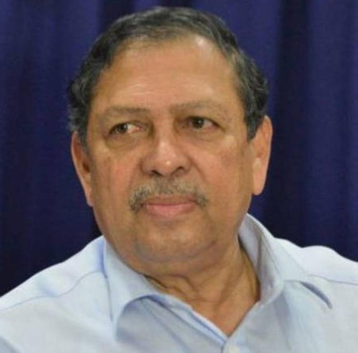 ಸರ್ಕಾರದ ಐದು ಗ್ಯಾರಂಟಿಗಳು ಲಂಚದಂತೆ: ಸಂತೋಷ ಹೆಗ್ಡೆ