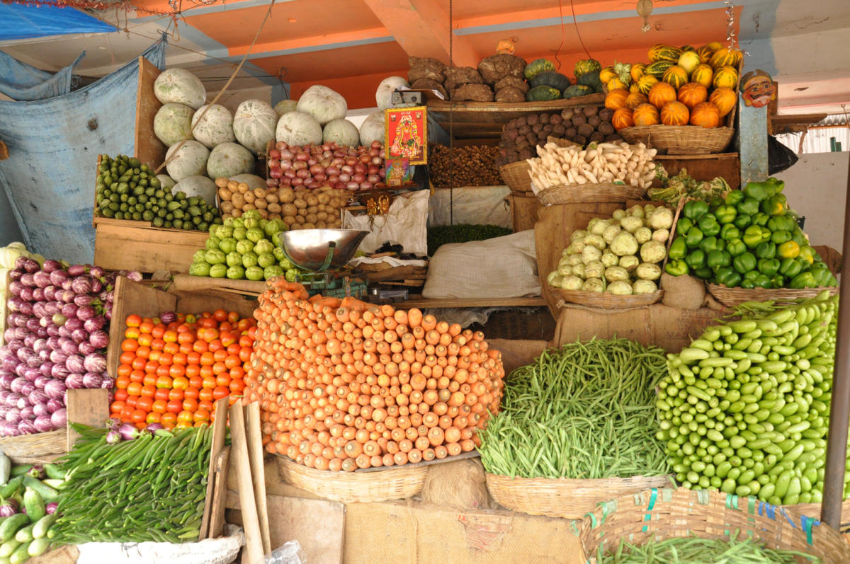 ಹೂವು, ತರಕಾರಿ ಬೆಲೆ ಕುಸಿತ, ಹಣ್ಣು ಸ್ಥಿರ