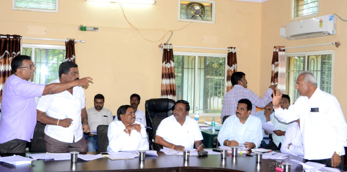 ಇ-ಖಾತೆ ಗೊಂದಲ ಸರಿಪಡಿಸಲು ಒತ್ತಾಯ