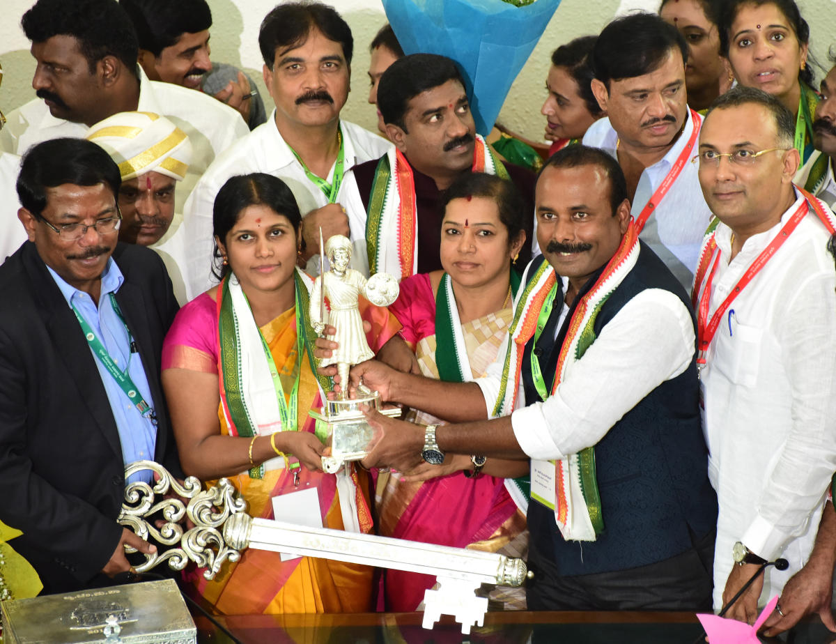 22 ವರ್ಷಗಳ ಬಳಿಕ ಮಹಿಳಾ ಜೋಡಿ
