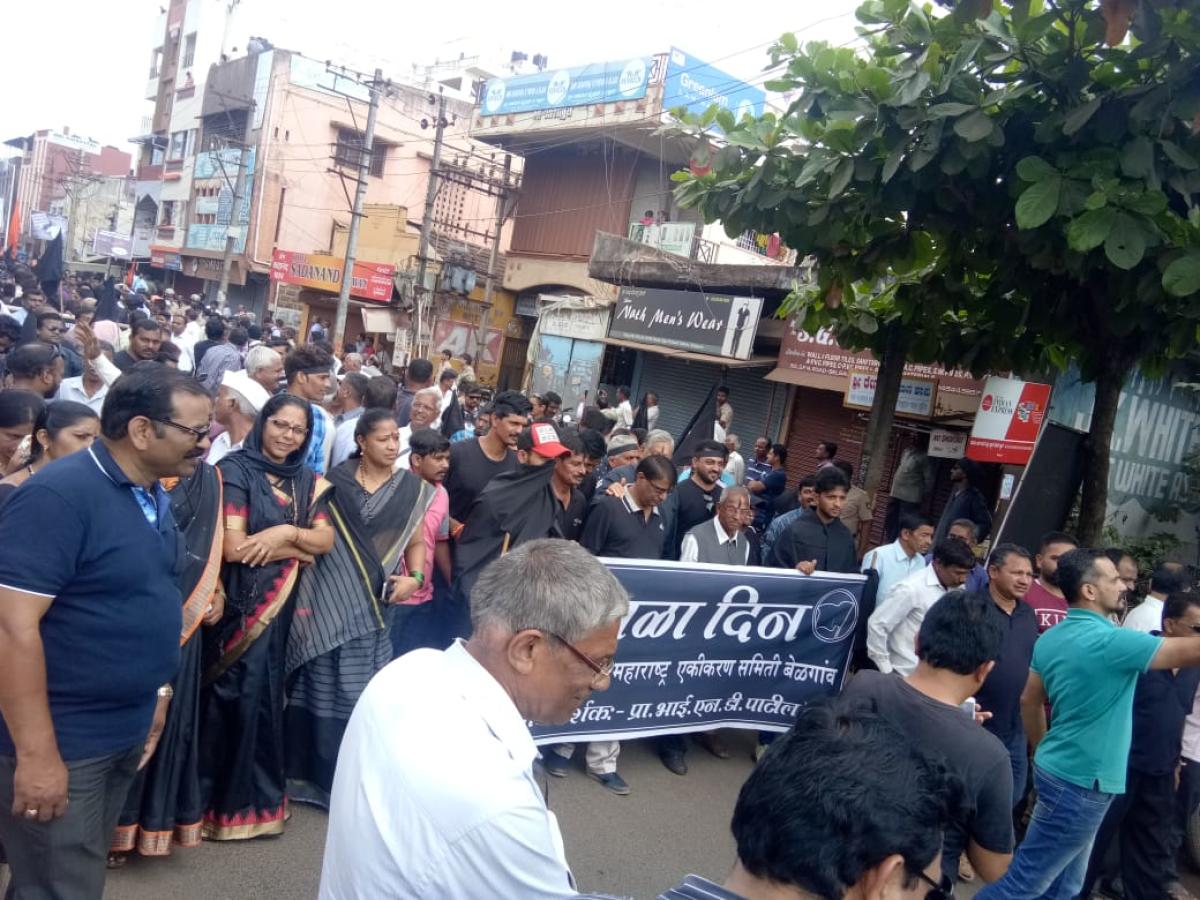 ಬೆಳಗಾವಿಯಲ್ಲಿ ಕಲ್ಲು ತೂರಾಟ, ಕಪ್ಪು ಬಾವುಟ ಹಾರಾಟ