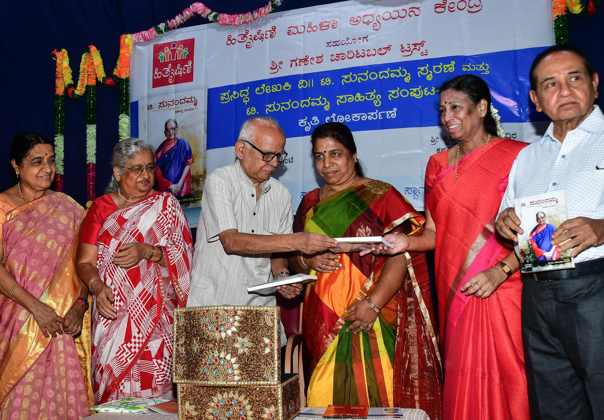 ನಗಿಸುವ ಸಾಹಿತ್ಯಕ್ಕೆ ಬೆಲೆ ಇಲ್ಲ: ವಿಷಾದ