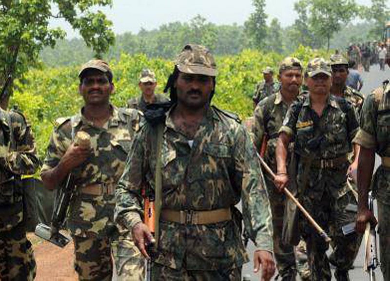 ಬಾಂಬ್ ನಿಷ್ಕ್ರಿಯಗೊಳಿಸುವ ವೇಳೆ ಸ್ಫೋಟ: ಇಬ್ಬರು ಸಿಆರ್‌ಪಿಎಫ್ ಸಿಬ್ಬಂದಿಗೆ ಗಾಯ