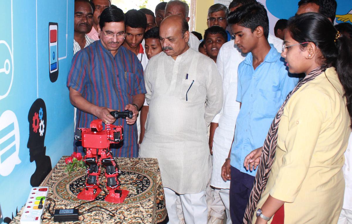 ಅಟಲ್ ಟಿಂಕರಿಂಗ್ ಲ್ಯಾಬ್ ಉದ್ಘಾಟನೆ
