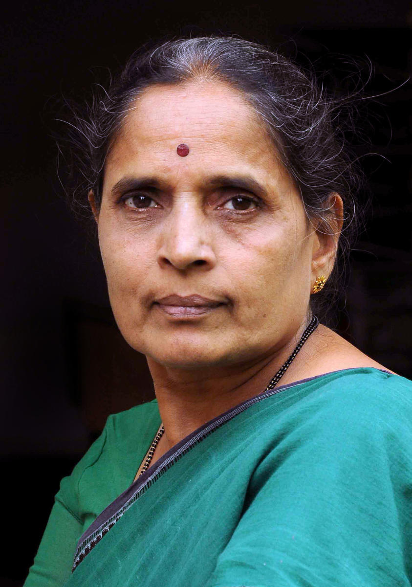 ಹಕ್ಕು ಭಿಕ್ಷೆಯಾಗಿಸುವ ತಿಮಿಂಗಿಲಗಳು